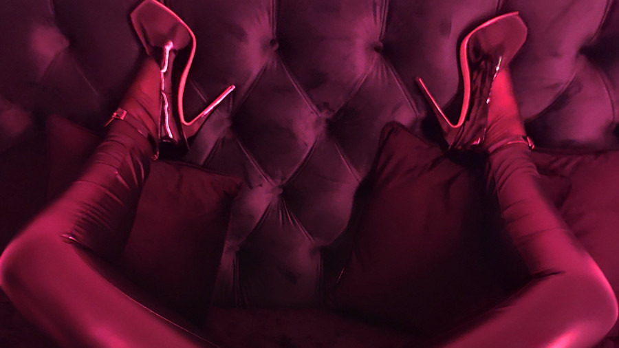 Leder Leggins und Lack High Heels für dich