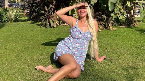 Langes blondes Haare..