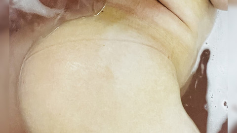 Ein heißes rotes Salzbad, und dann rutschen meine Finger einfach zu…. Sieh dir das Video auch an!