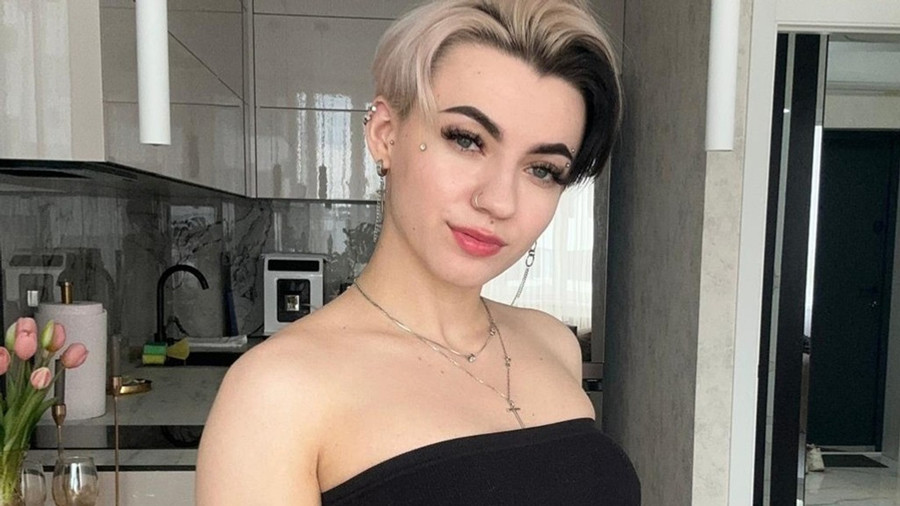 Wenn ich dich mit meinen strahlend blau-grauen Augen anschaue..