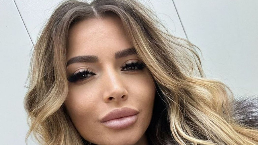 Selfies mit deinem sexy Mädchen