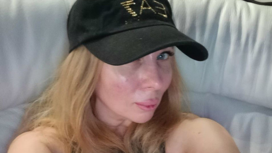 Meine Mütze tief ins Gesicht gezogen