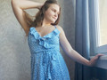 Im blauen Sommerkleid,