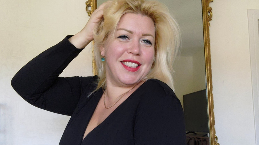 Eine Frau weiß was sich gehört