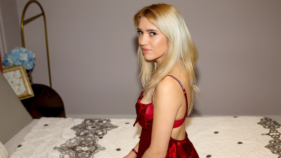 Ein süßes blondes Mädchen, um Ihren Tag zu verbessern