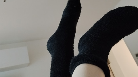 Fotoshooting von meinen Füßen mit und ohne Socken. 
Und man sieht auch etwas mehr ;)