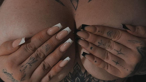 deine  herrin wartet auf spass willst du dich mal bücken