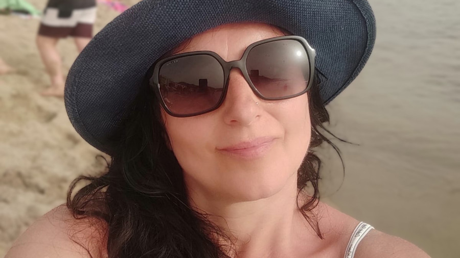 Eine Frau und viele Gesichter ..