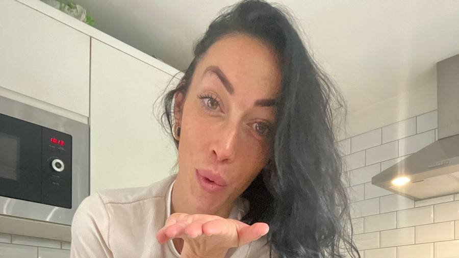 I'm sending you a little kiss