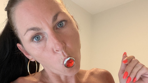 Lust mich mit eingeführtem Plug zu sehen?
Was würdest du heute gerne mit mir anstellen?
Stehe auf versaute Spielzeugspiele.