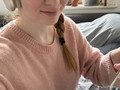 Gesund Essen mit Kopfhörern auf