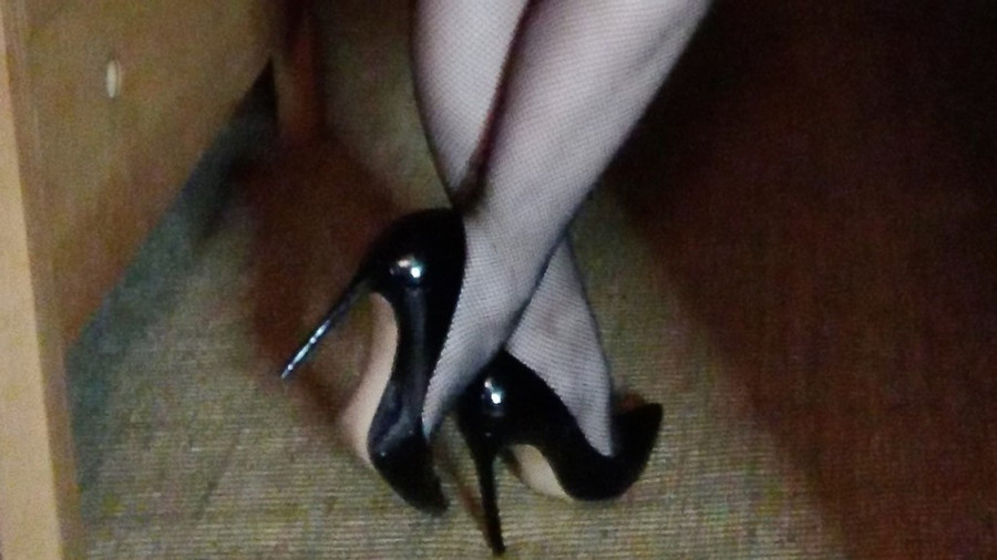 G***e Oma auf High Heels