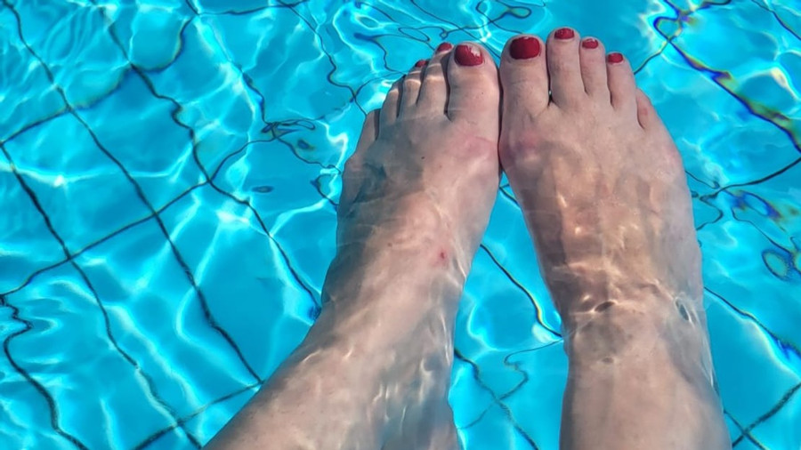 Pool .eingeölte füsse