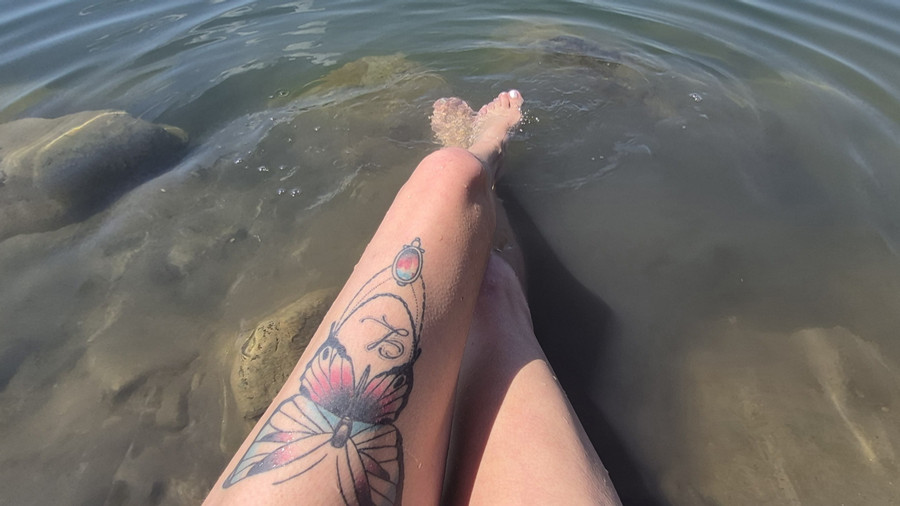 Zeig her Meine Füße, zeig her ohne Schuh ;) ...und mit :)