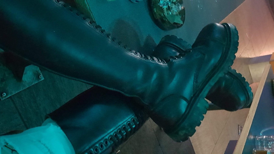 Beine & Schuhe