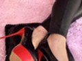 Leder... und Killer-Heels nur für dich