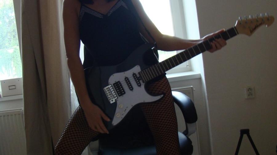 playing the guitar makes me hot