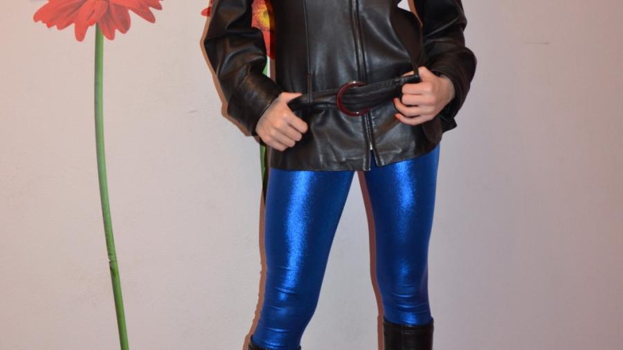 Christina in Spandex und Leder