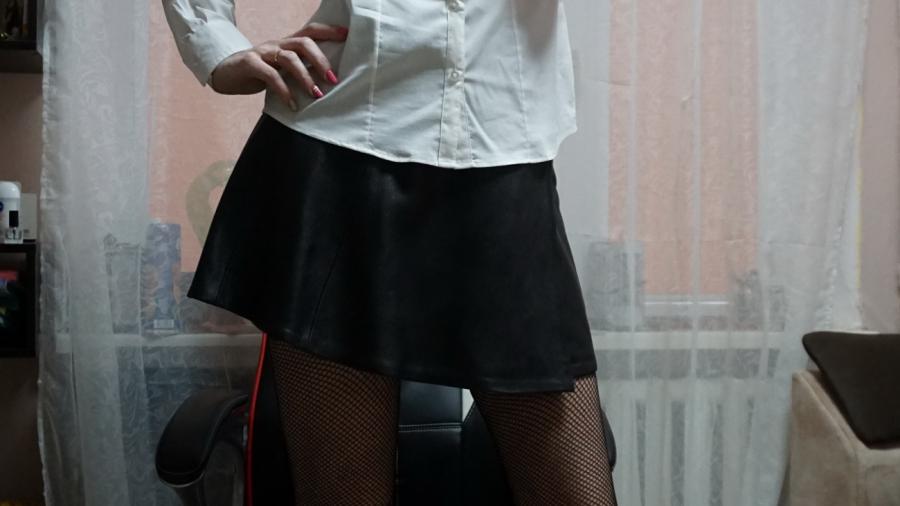 Im Leder Mini Rock, Nylons und High Heels