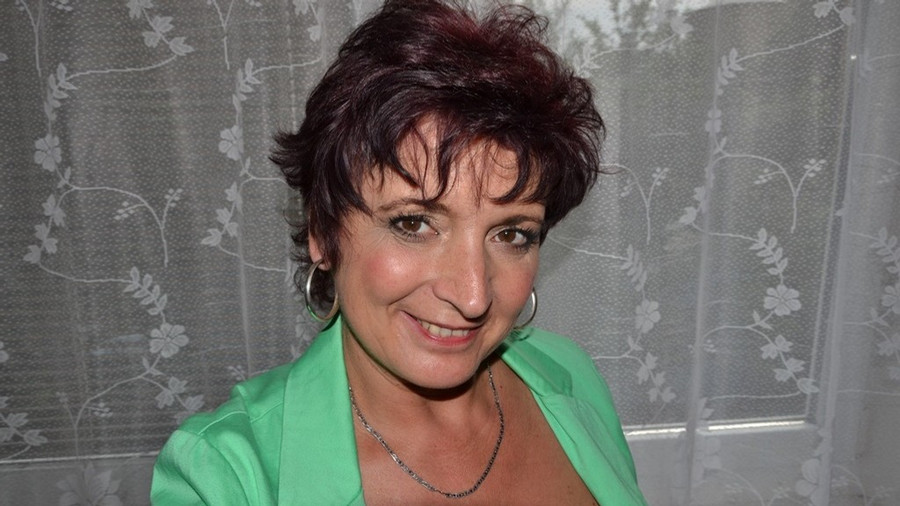 Lass uns zusammen ein g***es Spiel spielen