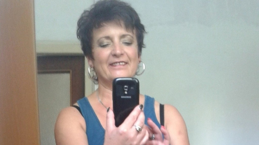 G***e Hausfrau mit Tagesfreizeit ,