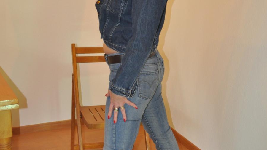 I like to wear jeans