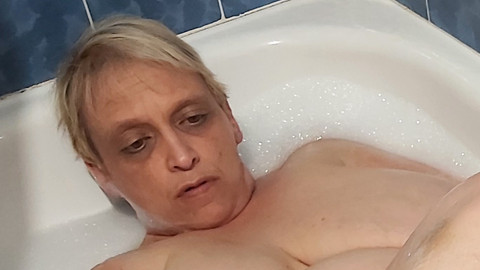 Hier habe ich mal Bilder ,wo ich in der Wanne war für euch