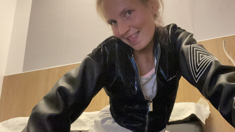 Meine neue High Heels Lederjacke ist die Mega geil und sexy ??