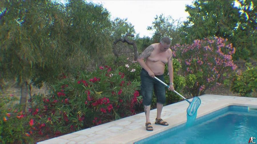 Poolboy Spannt beim F**ken