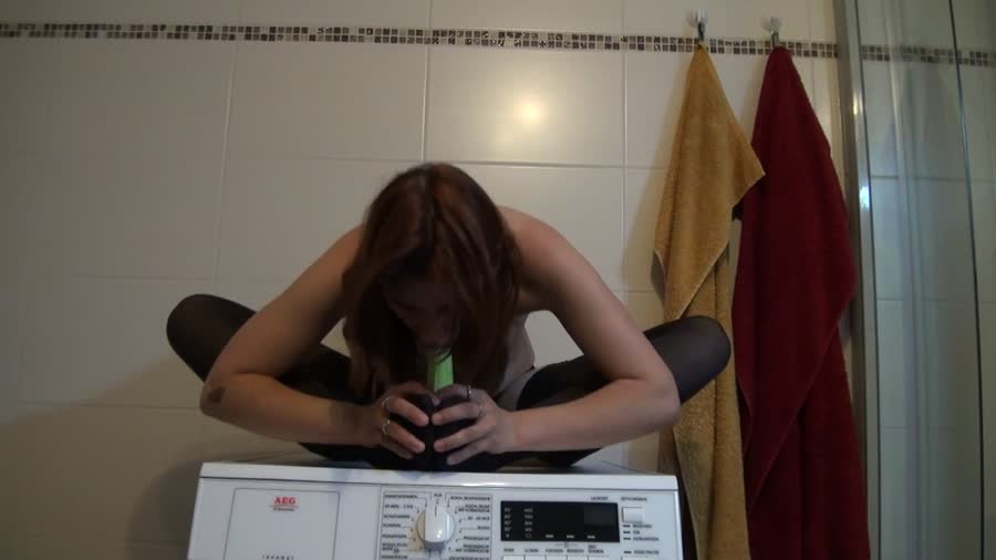 Video von Masturbation auf der Waschmaschine